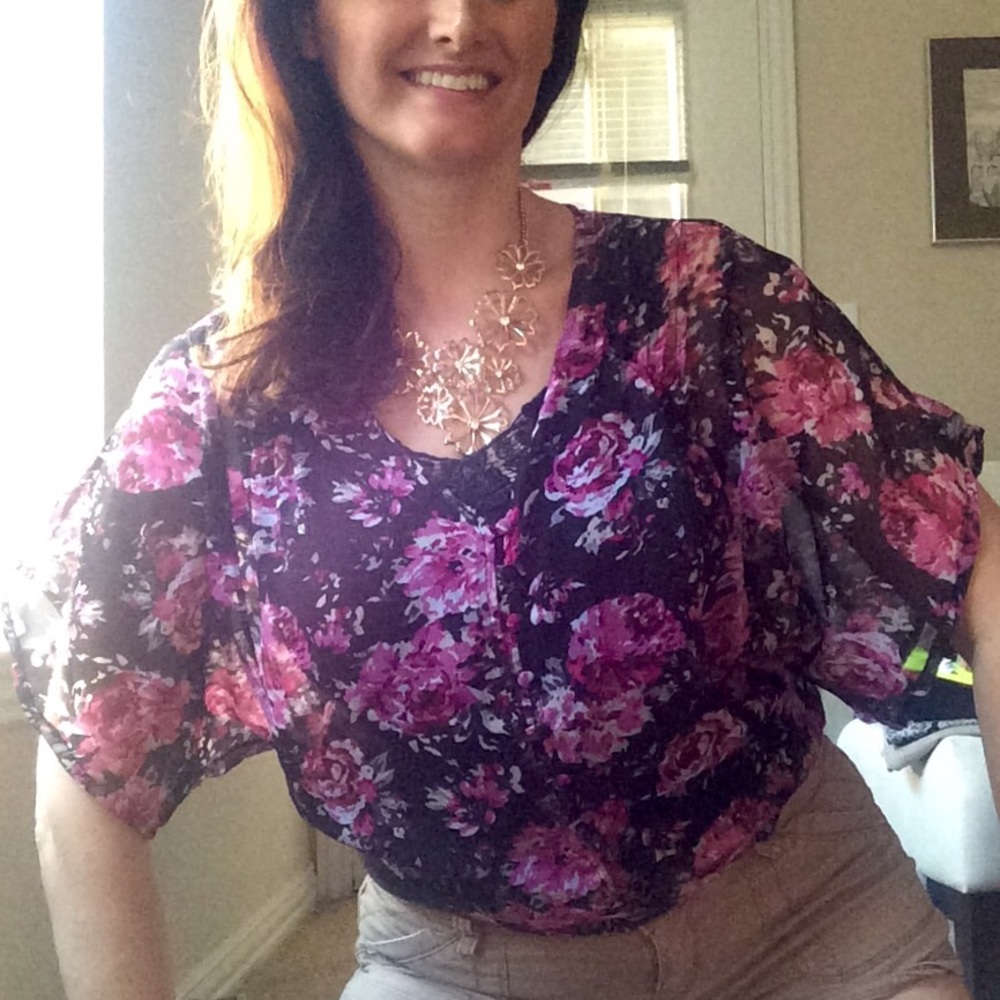 Flowy floral print blouse